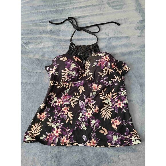 Ambrielle swim top   - Picture 1 of 7